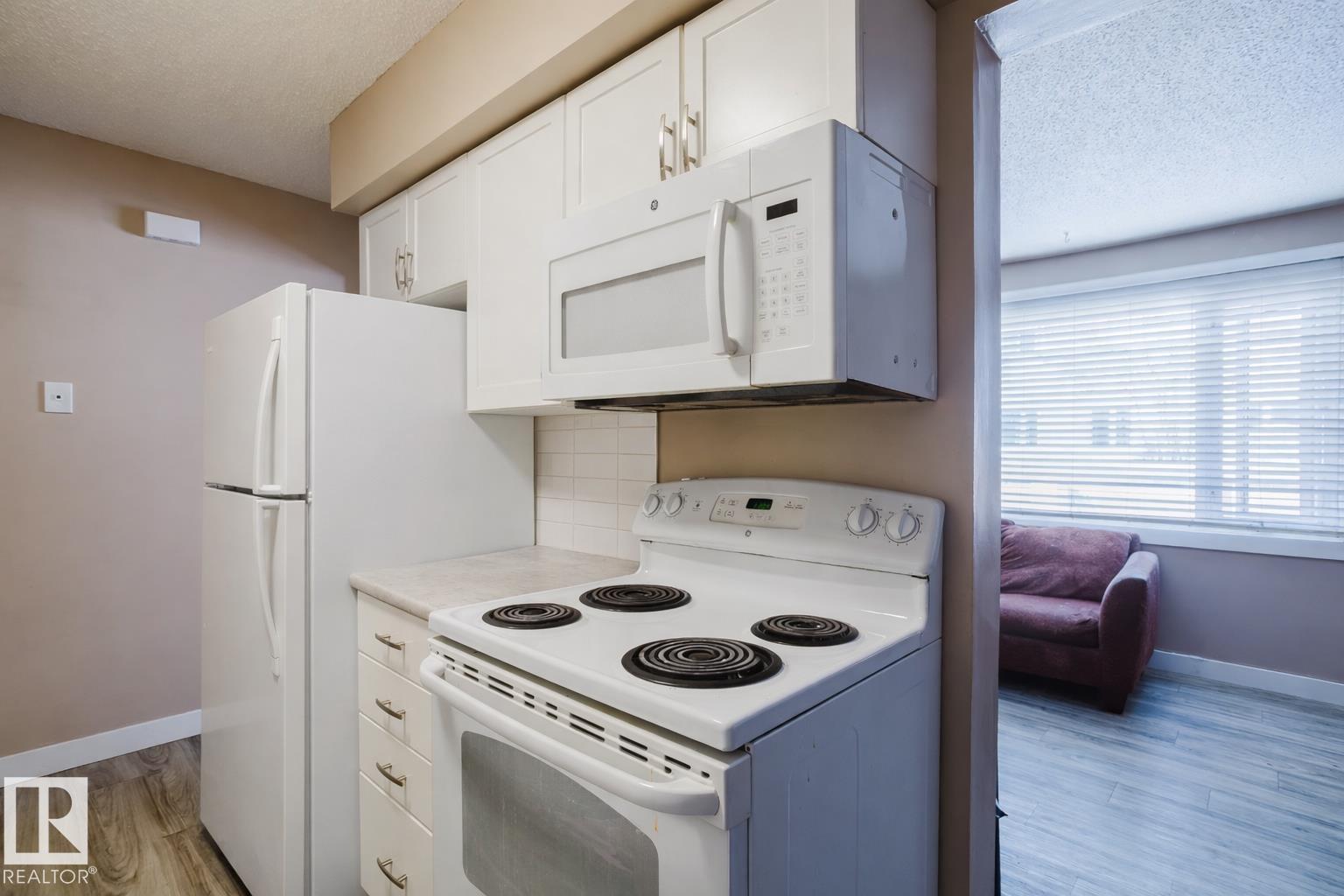 Additional image 4 of 8-14120 80 Street NW, Edmonton, AB, T5C1L6