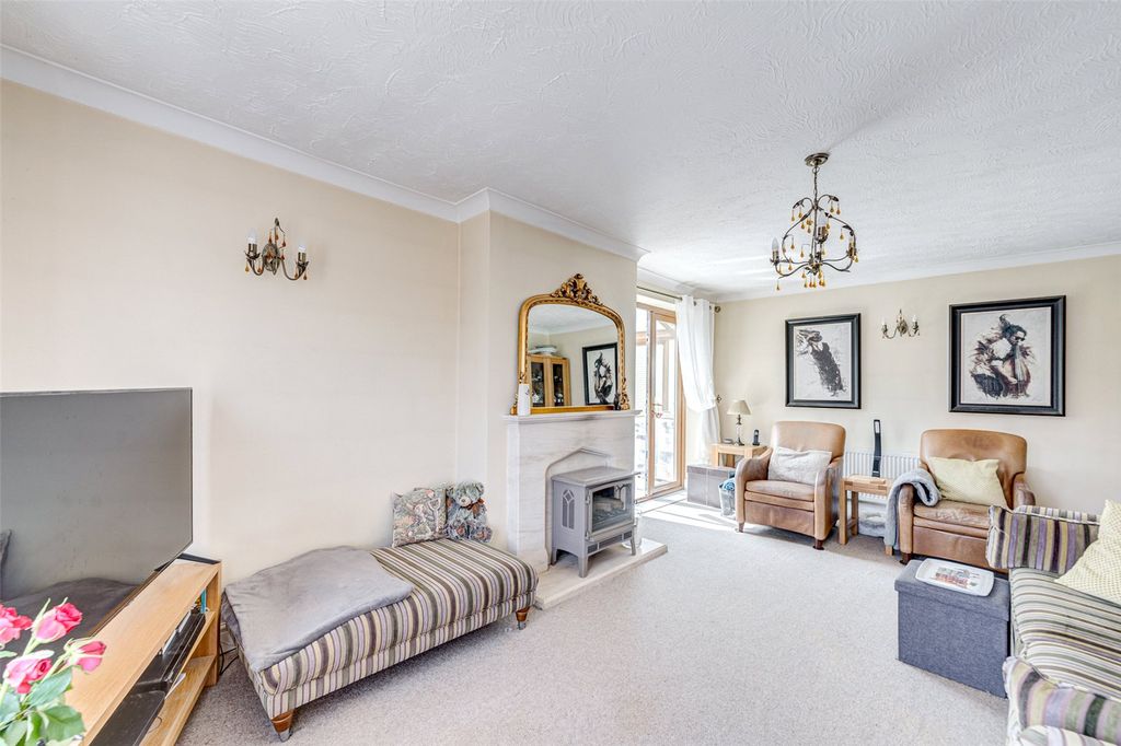 4 bed detached house for saleFerring Lane, Ferring, West Sussex BN12 photo 4