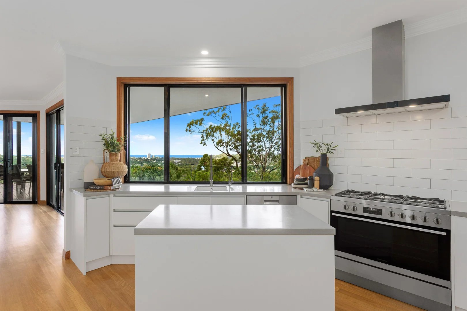 Additional image 9 of 50 Armada Crescent, Currumbin Waters QLD 4223