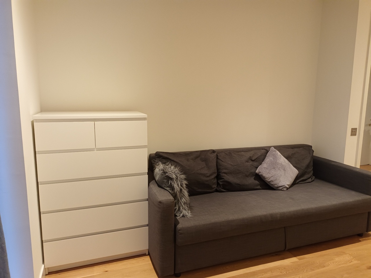1 Bed Flat, Simpson Loan, EH3, N1 7GU photo 2