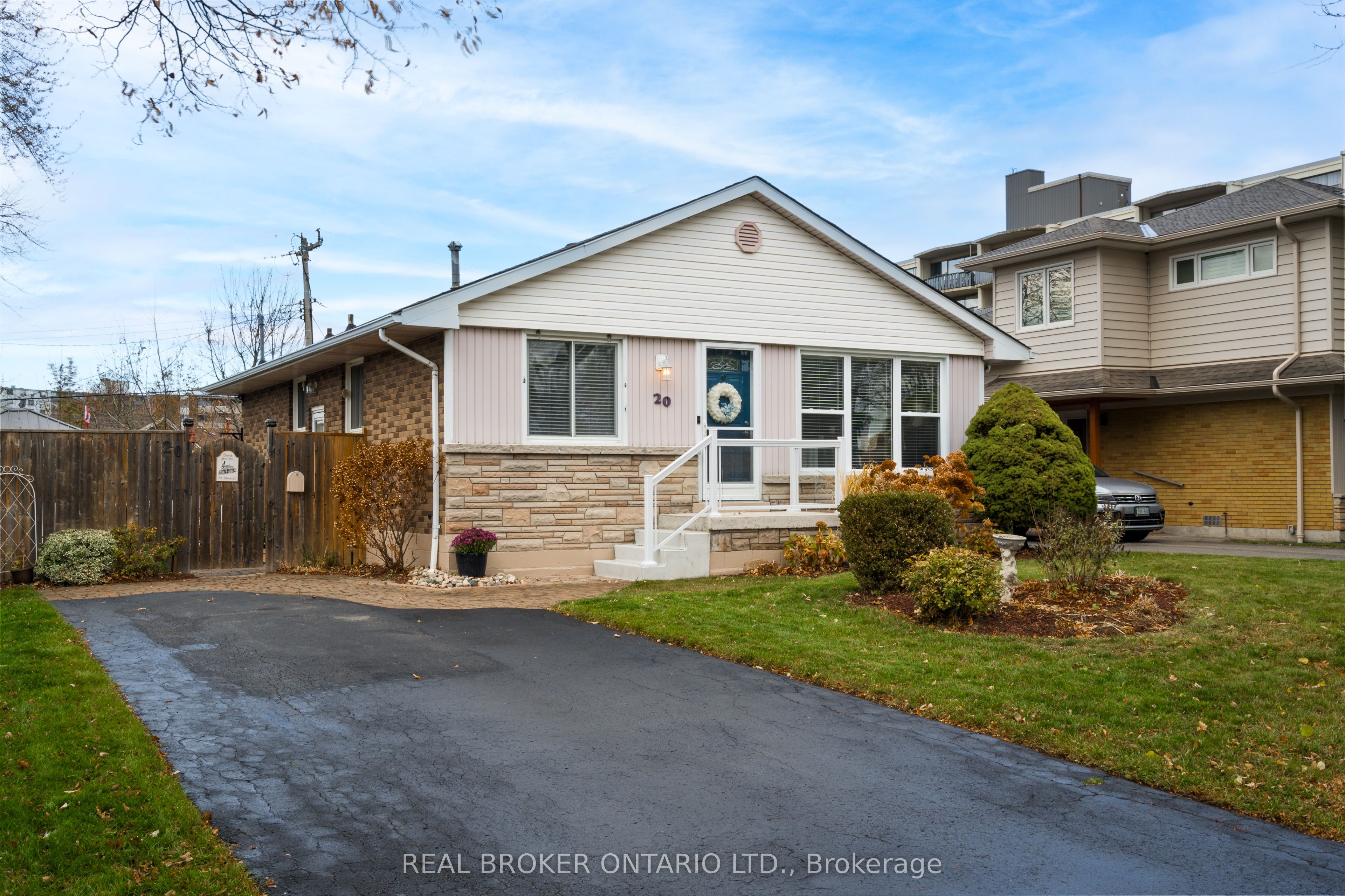 Additional image 2 of 20 Cardinal Drive, Hamilton, ON, L9A 4H4