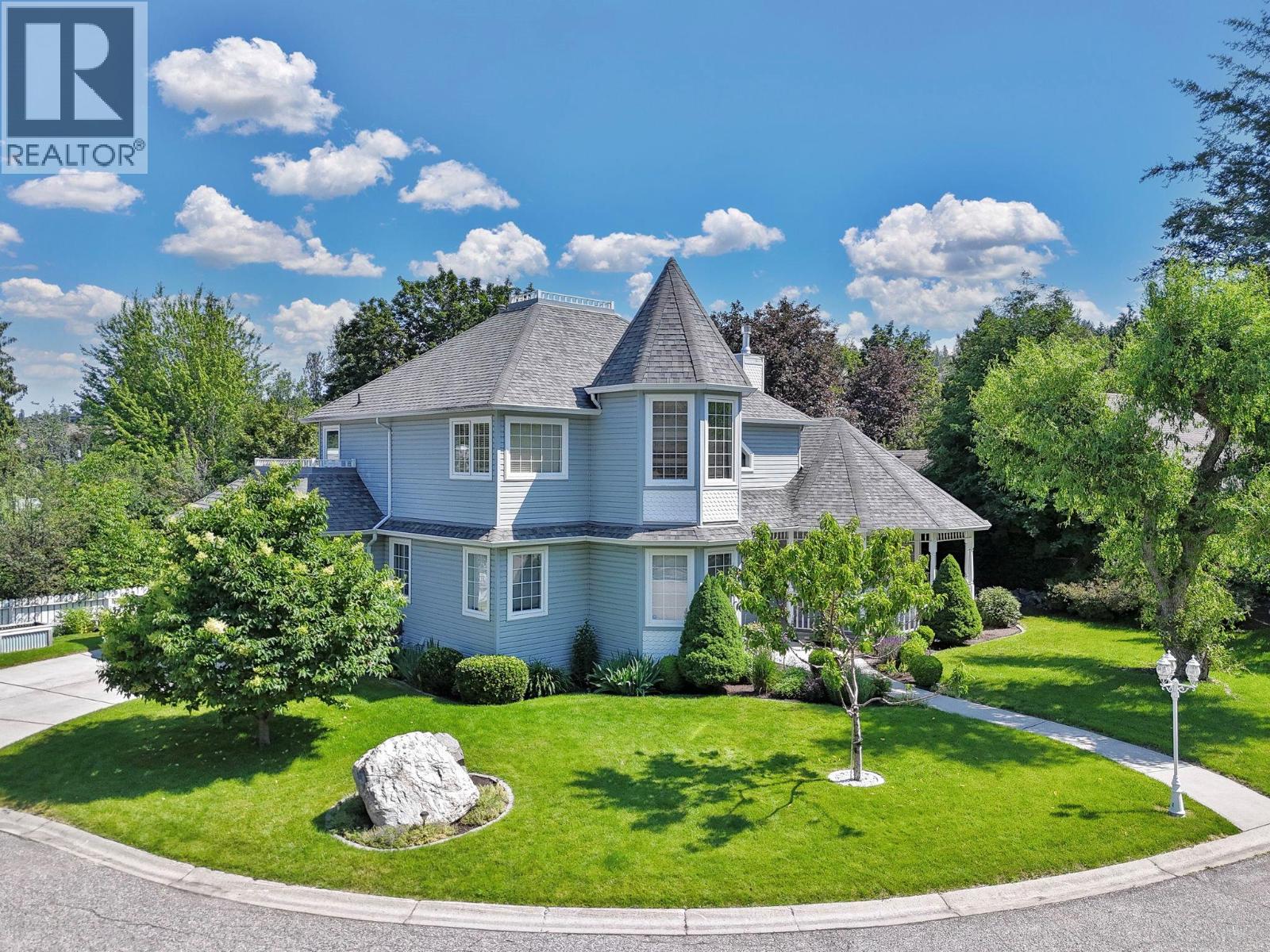 758 Varney Court, Kelowna, BC, V1W3Z2
