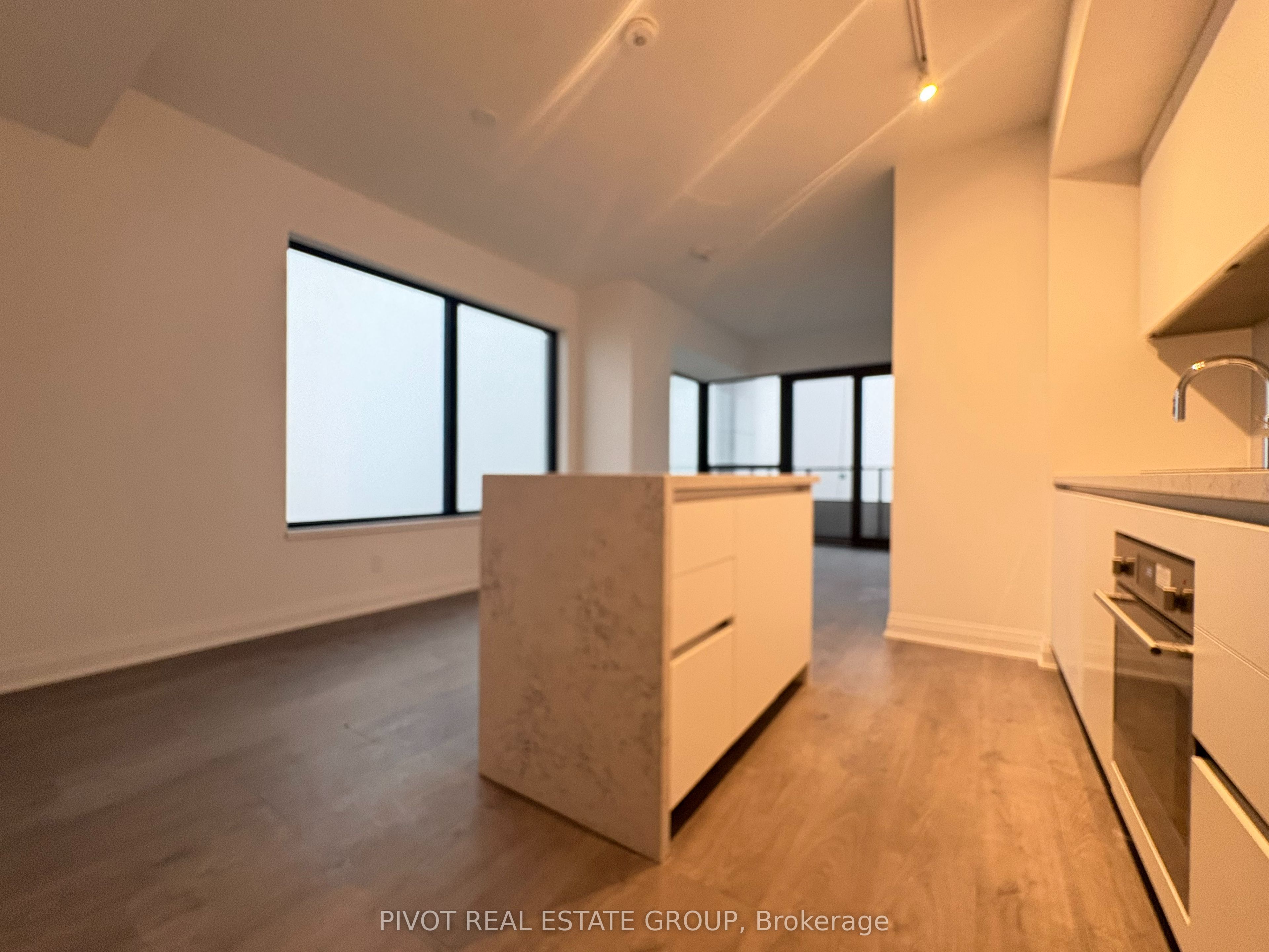 Additional image 2 of 1104-4015 The Exchange N/a, Mississauga, ON, L5B 0N9