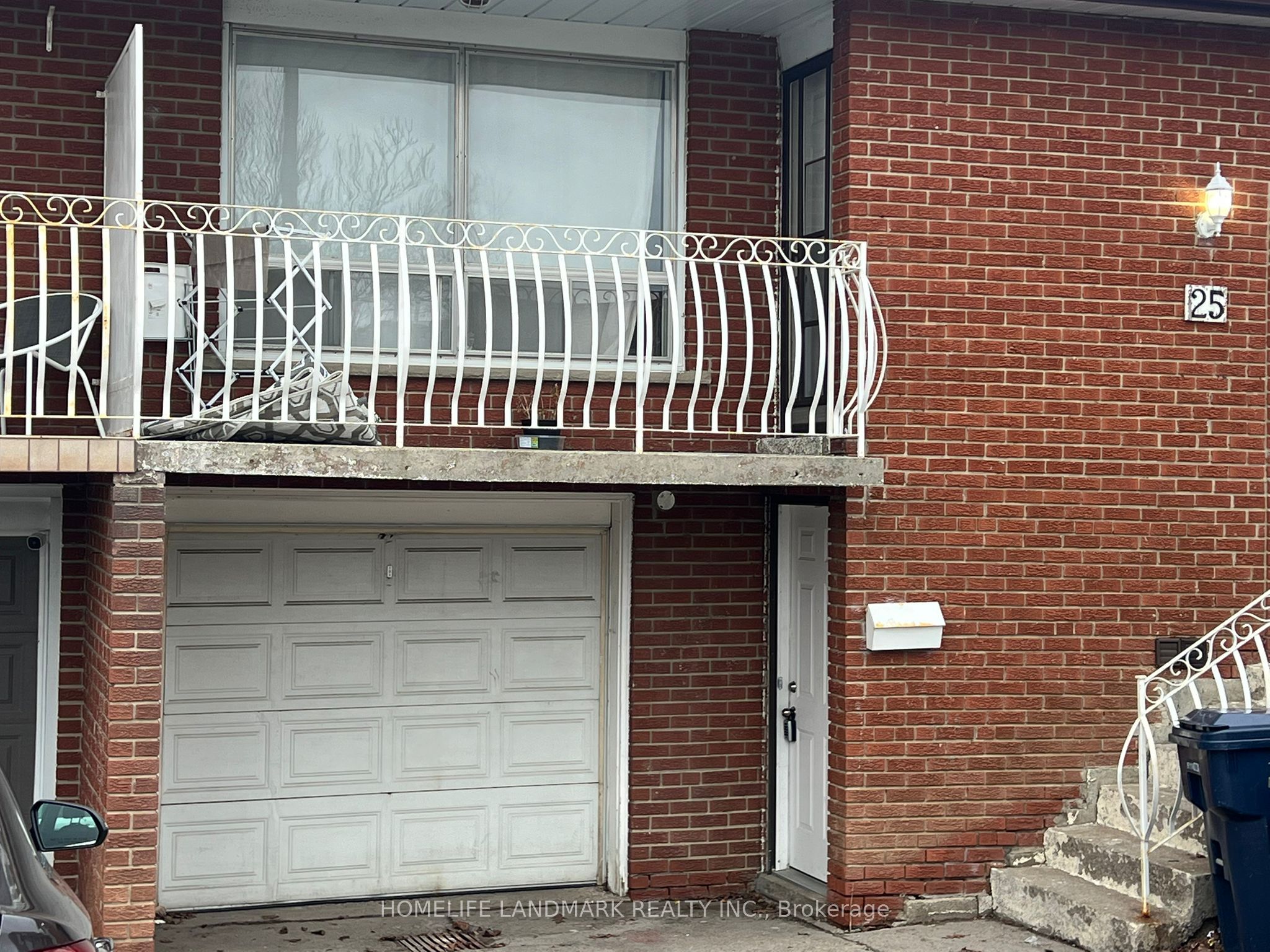 Ground Floor-25 Navaho Drive, Toronto, ON, M2H 2X2