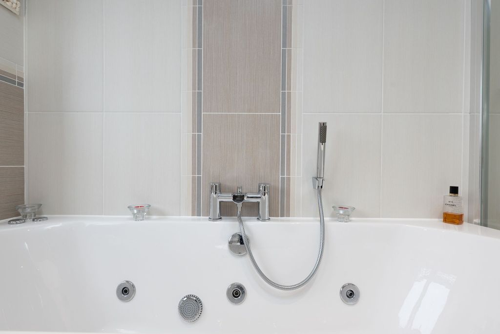 Additional image 27 of 3 bed flat for saleFinnart Street, Greenock PA16