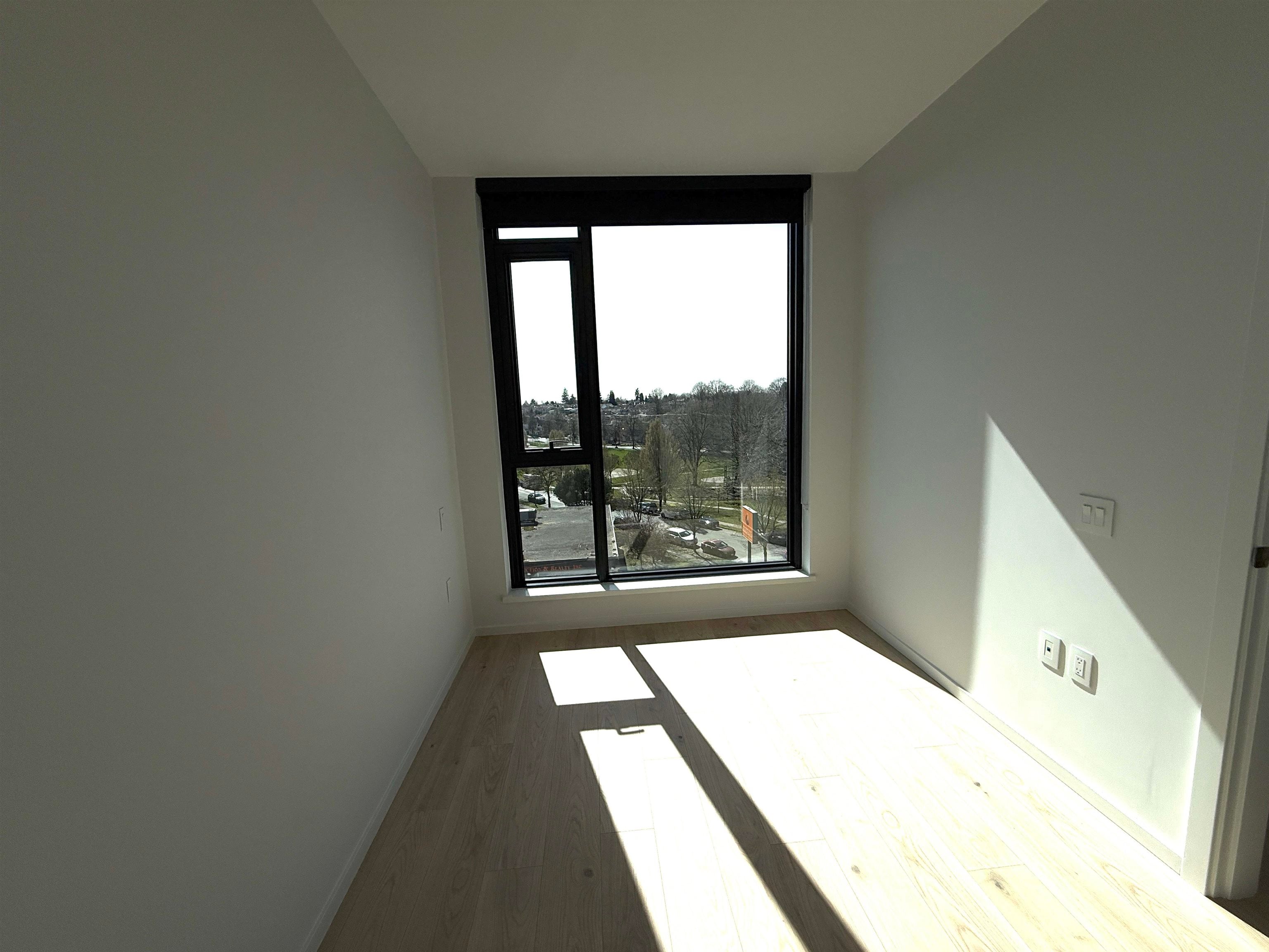 Additional image 6 of 5XX-2729 Kingsway , Vancouver, BC, V5R 0M6