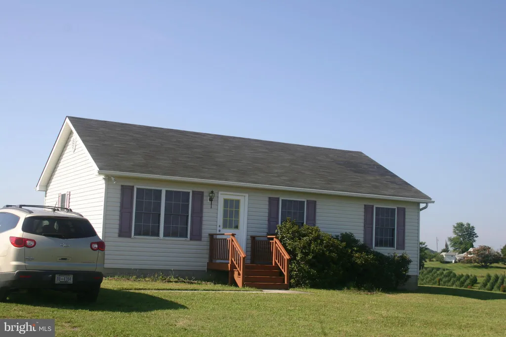 124 Glory Lane, Romney, WV 26757