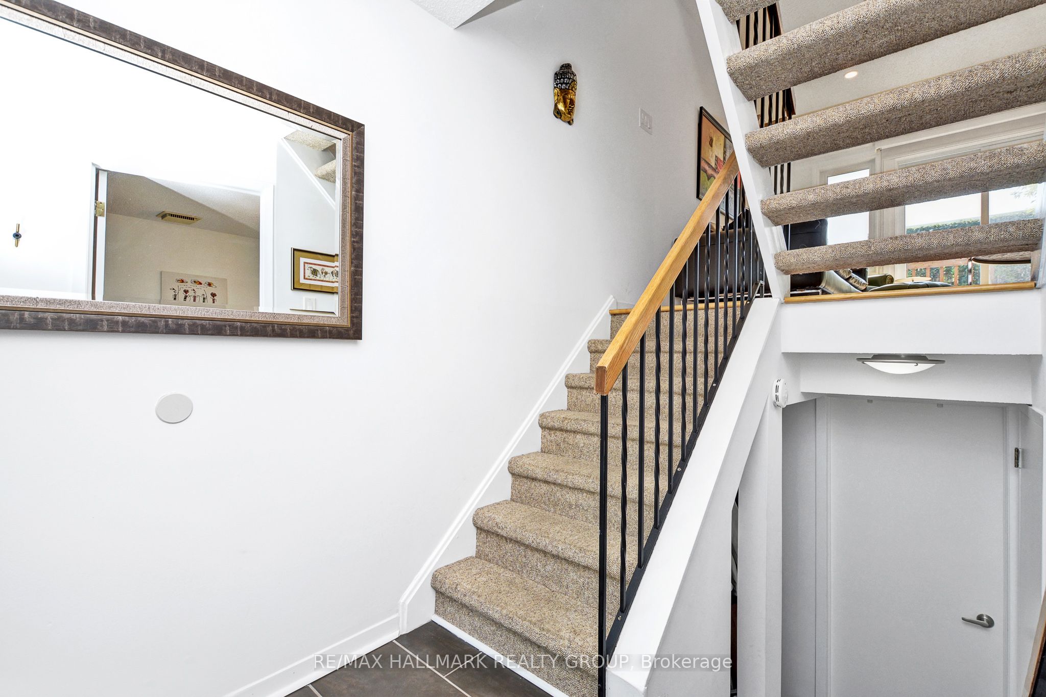 Additional image 4 of 256 Bruyere Street, Ottawa, ON, K1N 5E6
