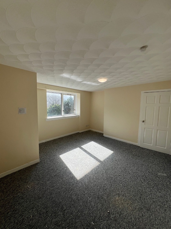2 Bed Flat, Sandaig Road, G33, N1 7GU photo 2