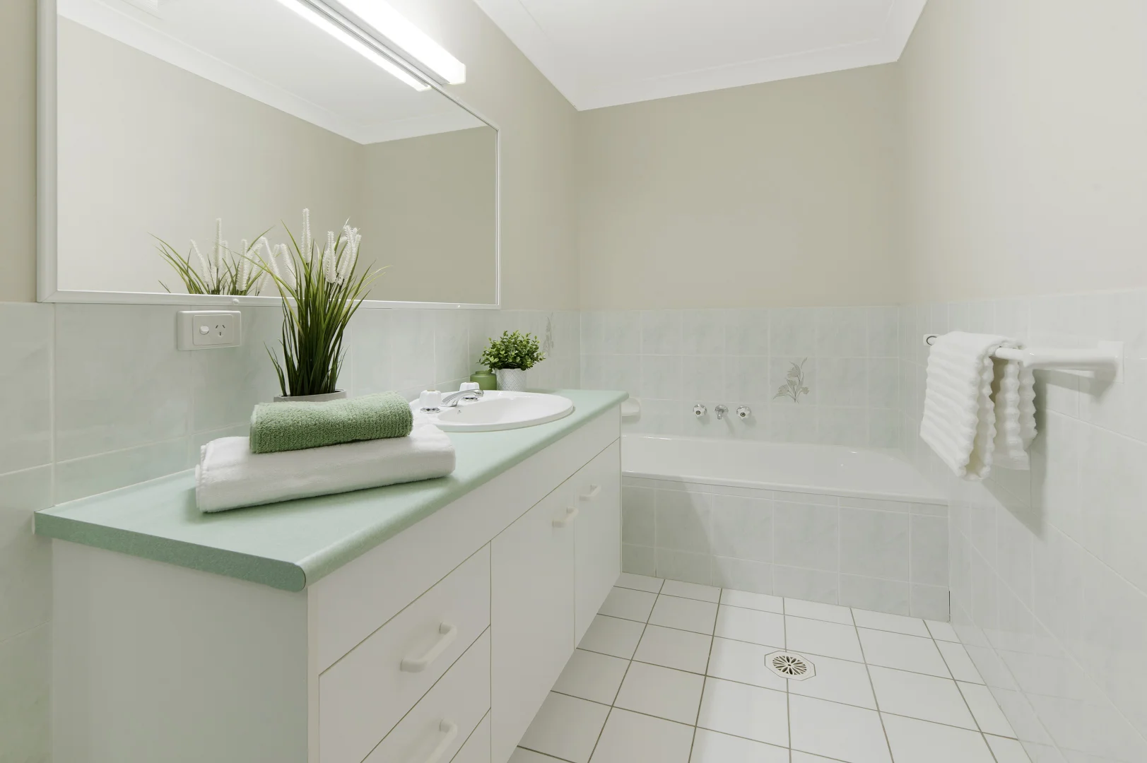 Additional image 16 of 1/36 Tawarri Crescent, Burleigh Heads QLD 4220