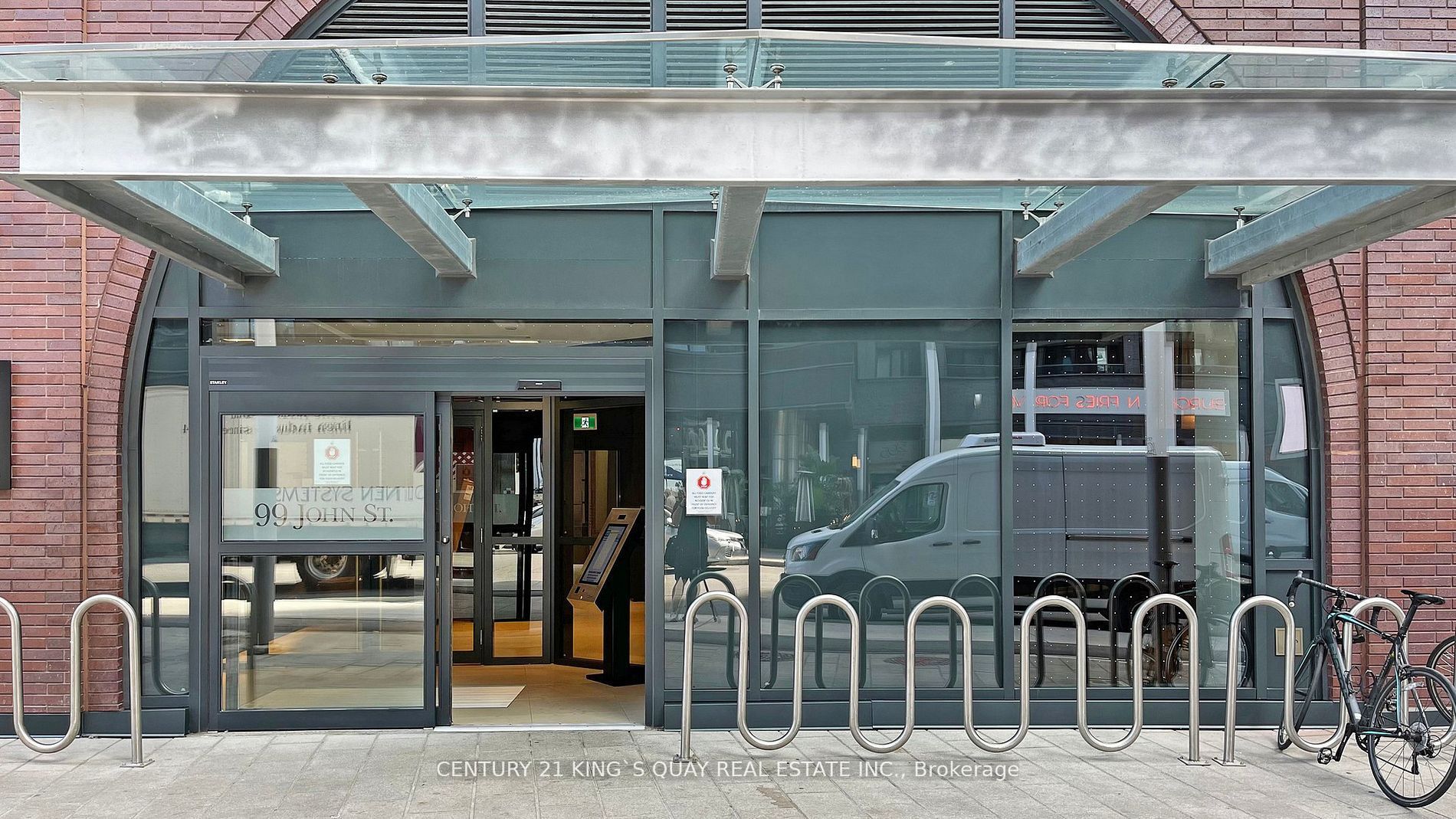 Additional image 4 of 4005-99 John Street, Toronto, ON, M5V 0S6