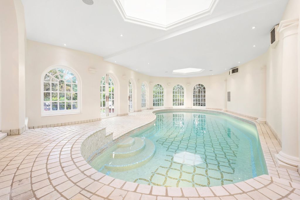 Additional image 4 of 8 bed detached house for saleByron Drive, London N2