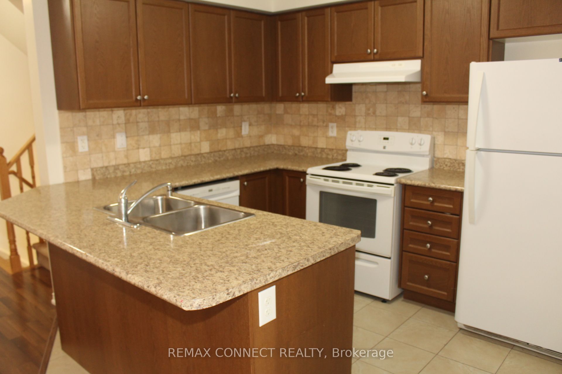 37 Chaston Road, Ajax, ON, L1Z 0M5 photo 3
