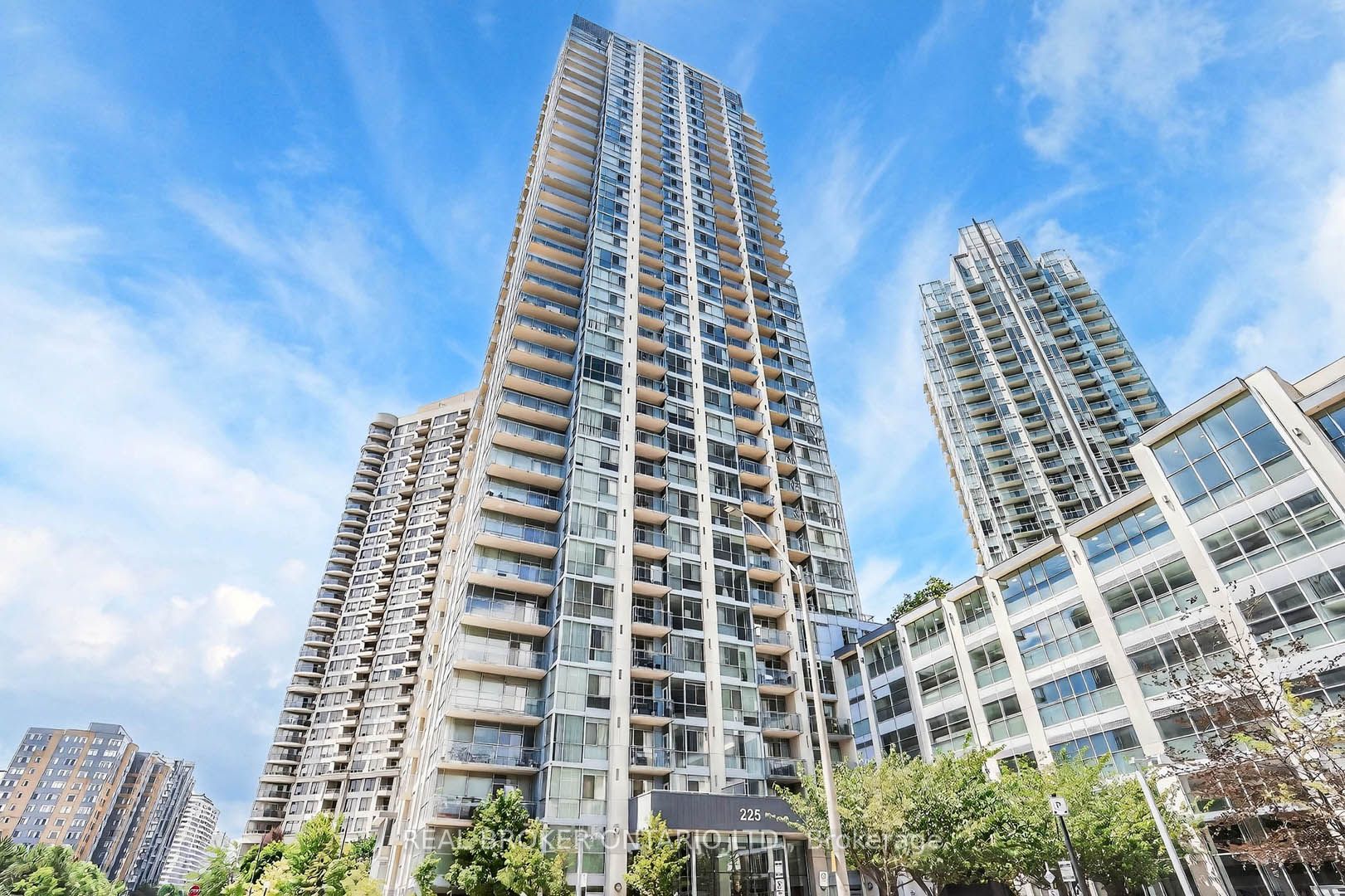 908-225 Webb Drive, Mississauga, ON, L5B 4P2