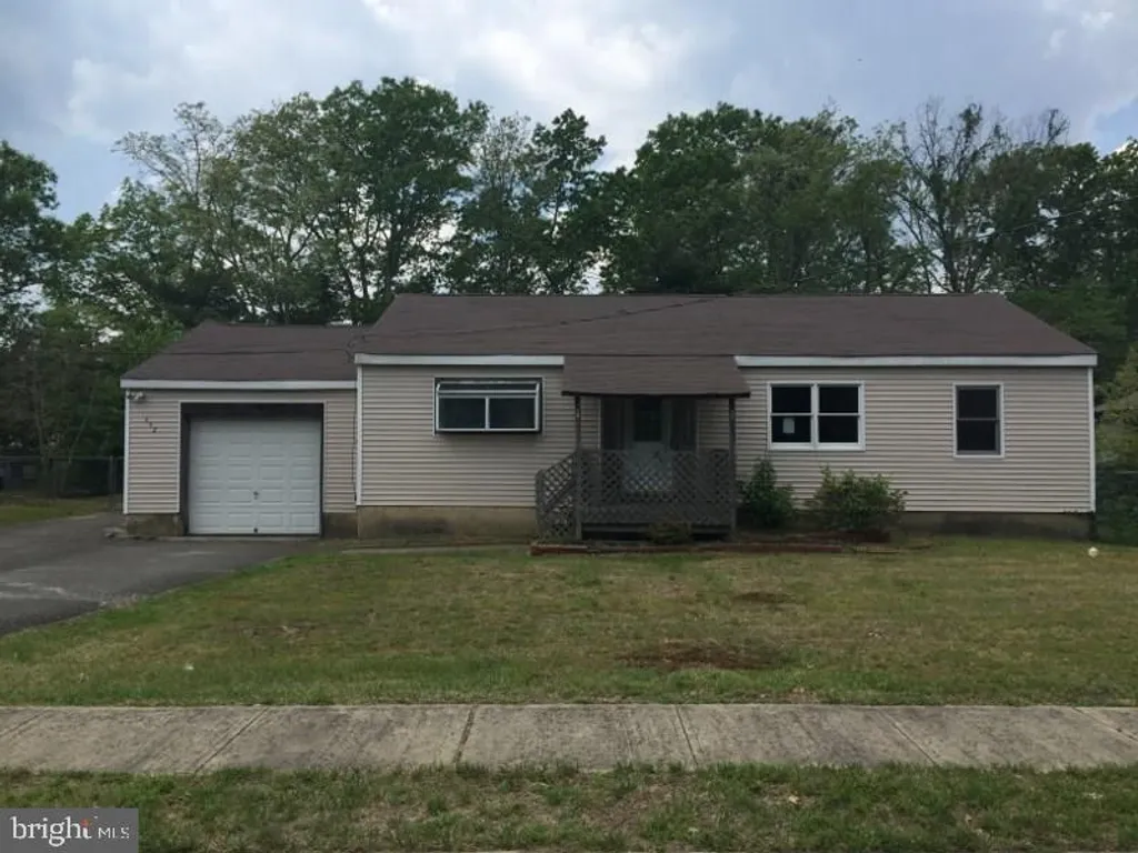442 Clifton Avenue, Bayville, NJ 08721