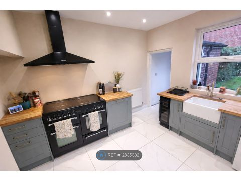 Florence Road, Sheffield S8, Room to rent