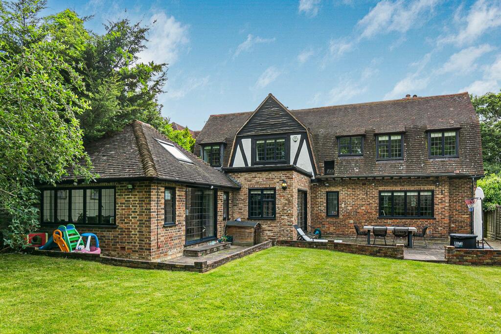 Kentish Lane, Brookmans Park, AL9