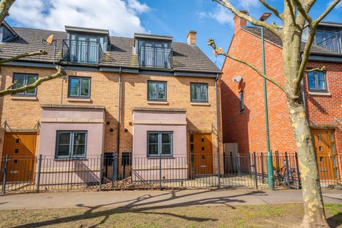 Halfpenny Walk NG11