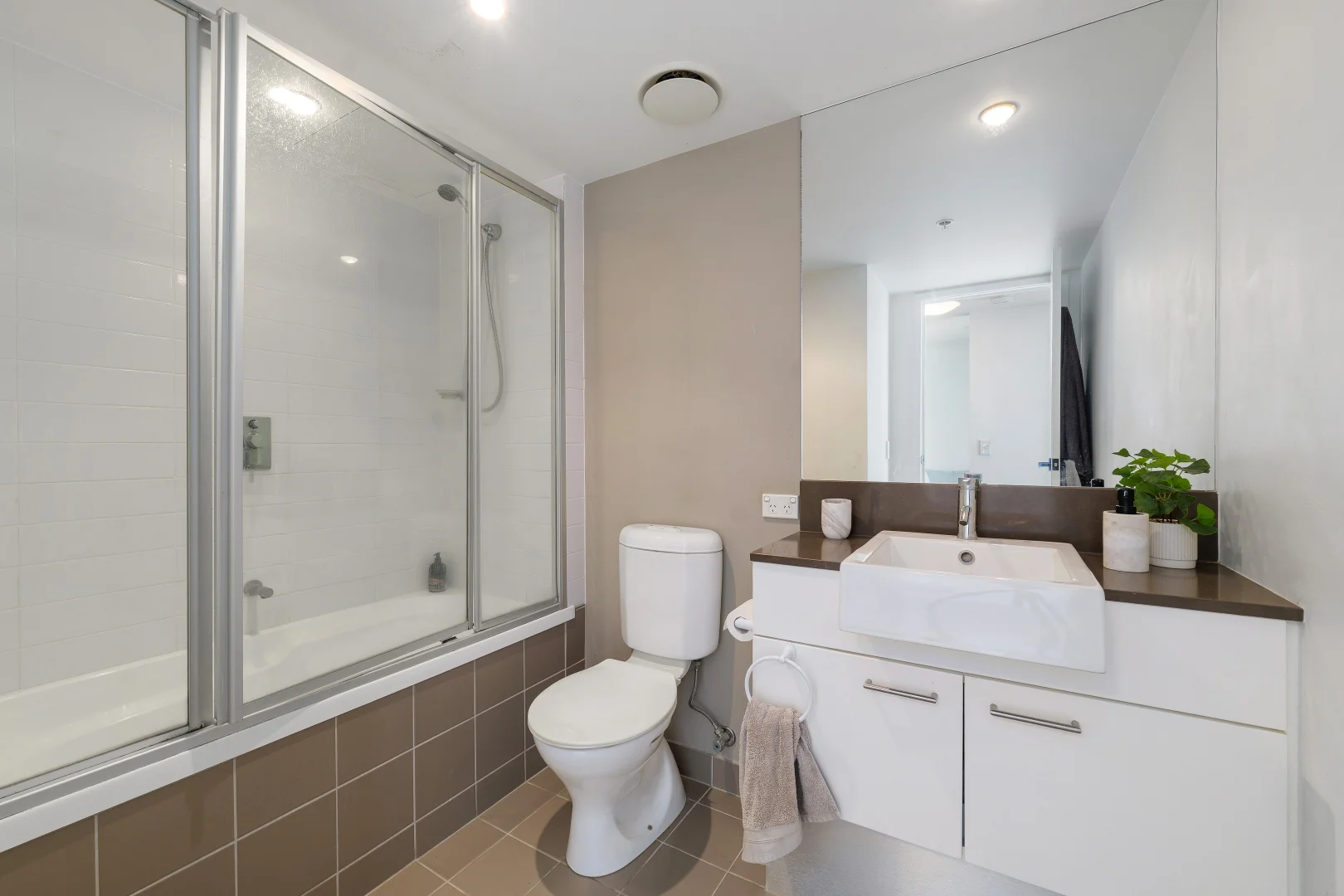 Additional image 11 of 1179/56 Scarborough Street, Southport QLD 4215