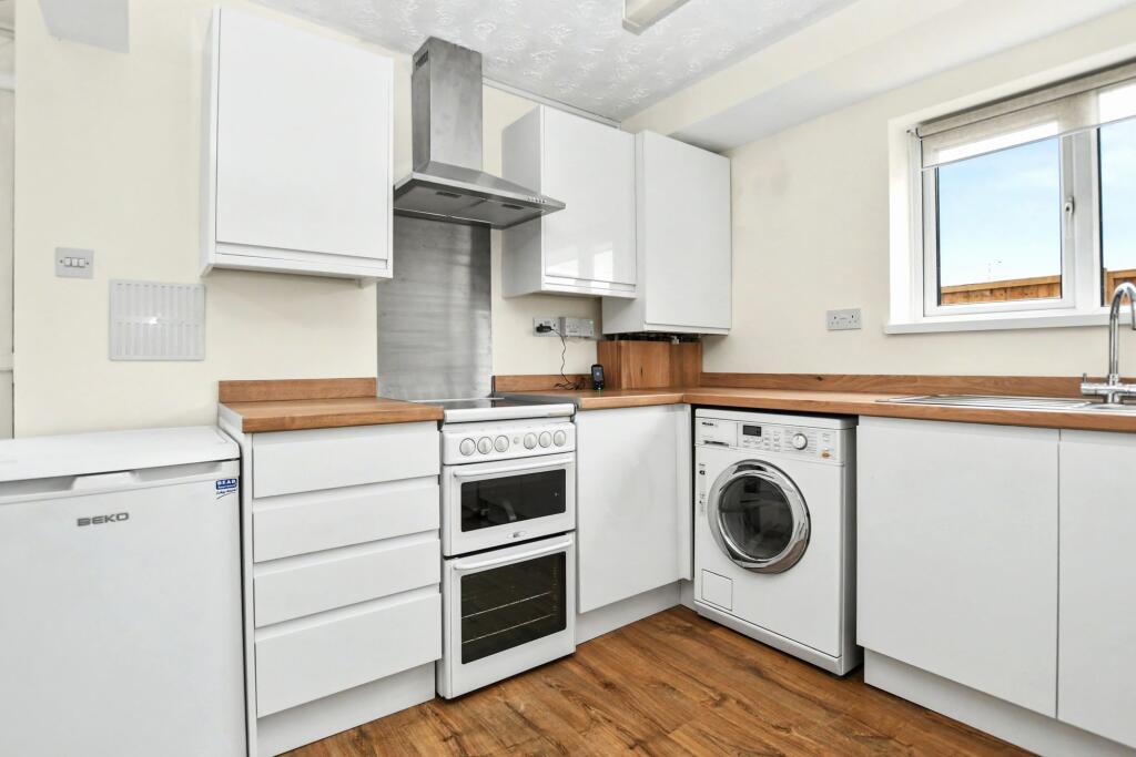 Additional image 6 of High Street, London Colney, AL2