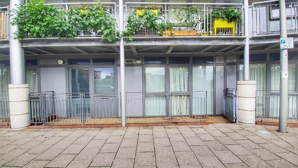 Mason Way, Park Central, Birmingham, B15 2EY
