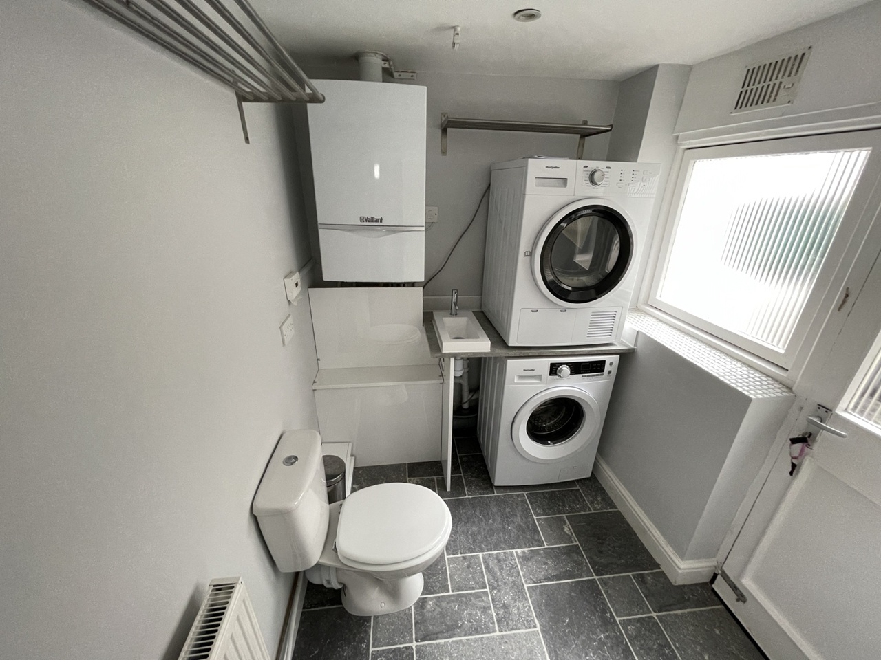 3 Bed Terraced House, Worrall Road, BS8, N1 7GU photo 4