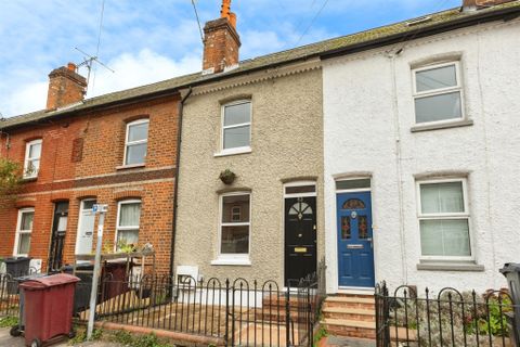 Elgar Road, Reading RG2