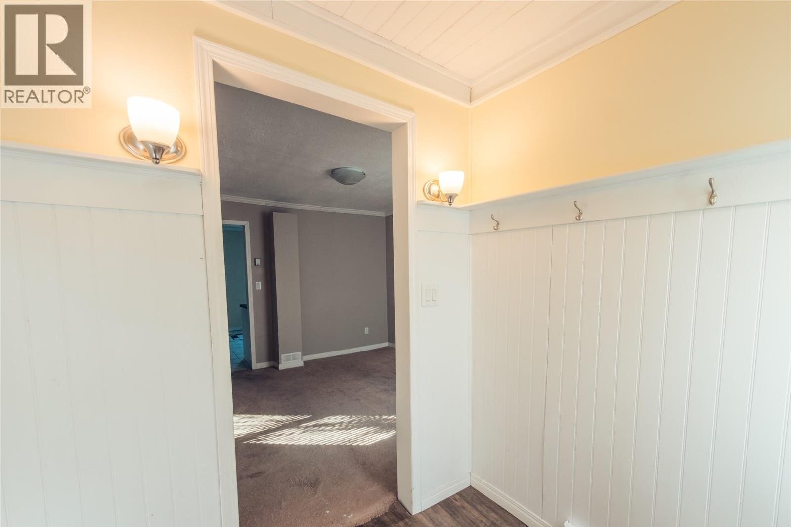 Additional image 8 of 118 32nd Street W, Saskatoon, SK, S7L0S1