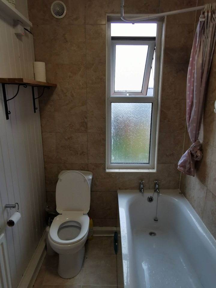 Room in a Shared House, Morris Lane, LS5, N1 7GU photo 3