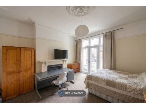 Queens Road, Jesmond, Newcastle Upon Tyne NE2, Room to rent