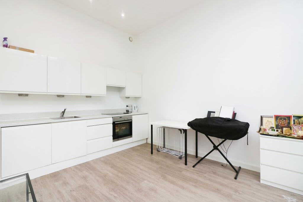 Additional image 8 of Bellmont Lodge, Welwyn Garden City, Herts, AL7