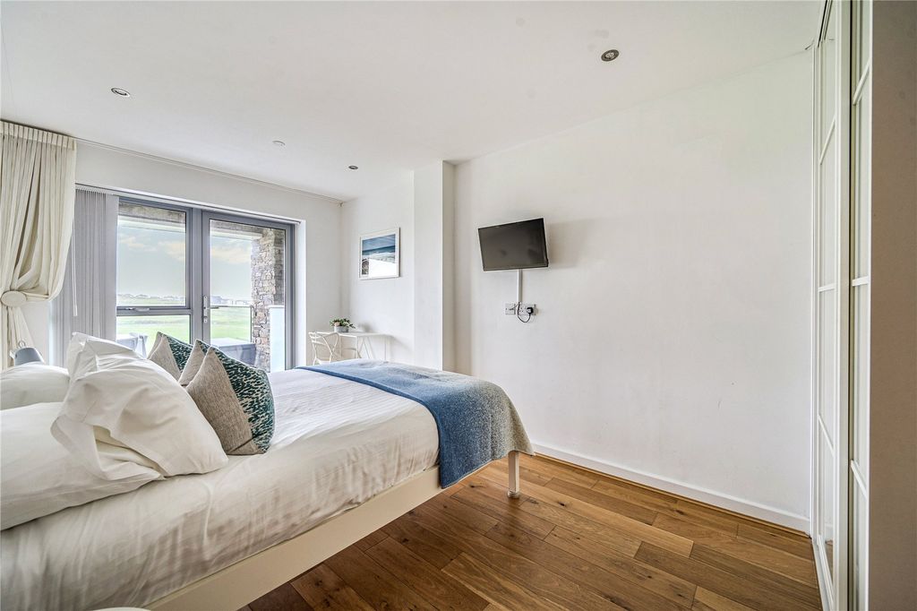 Additional image 10 of 3 bed flat for saleAzure, Headland Road, Newquay TR7