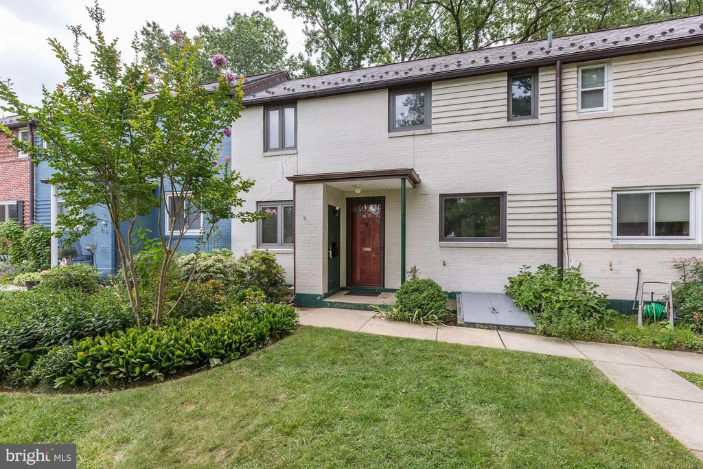 18 Ridge Road, Greenbelt, MD 20770