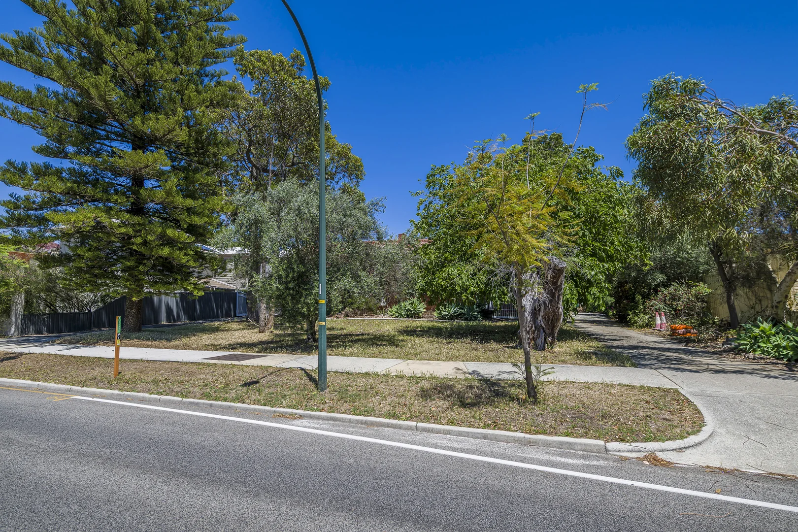 Additional image 3 of 215 Coode Street, Como WA 6152