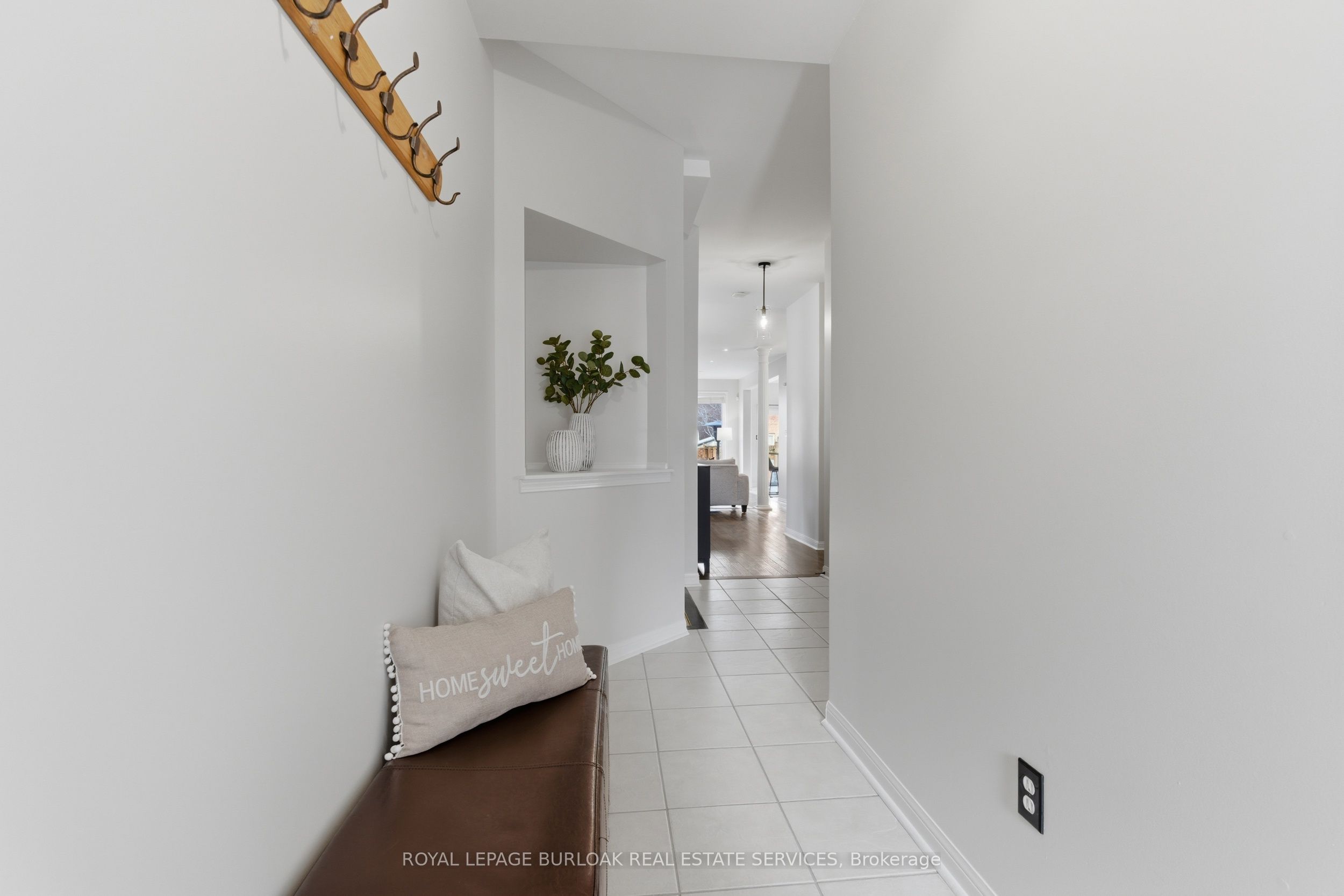 Additional image 3 of 2267 Whistling Springs Crescent, Oakville, ON, L6M 5G5