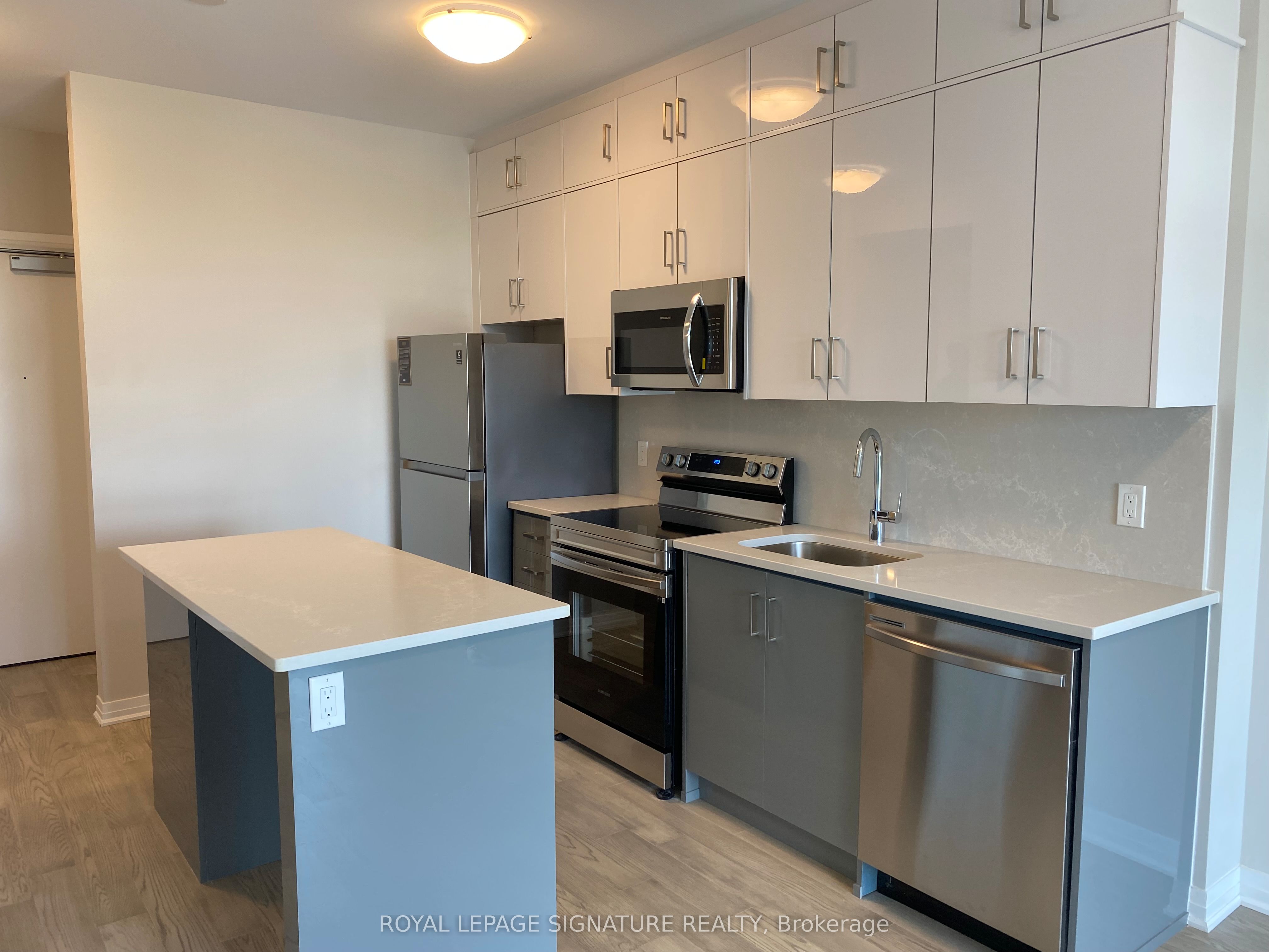 Additional image 3 of 112-95 Dundas Street W, Oakville, ON, L5B 2T5