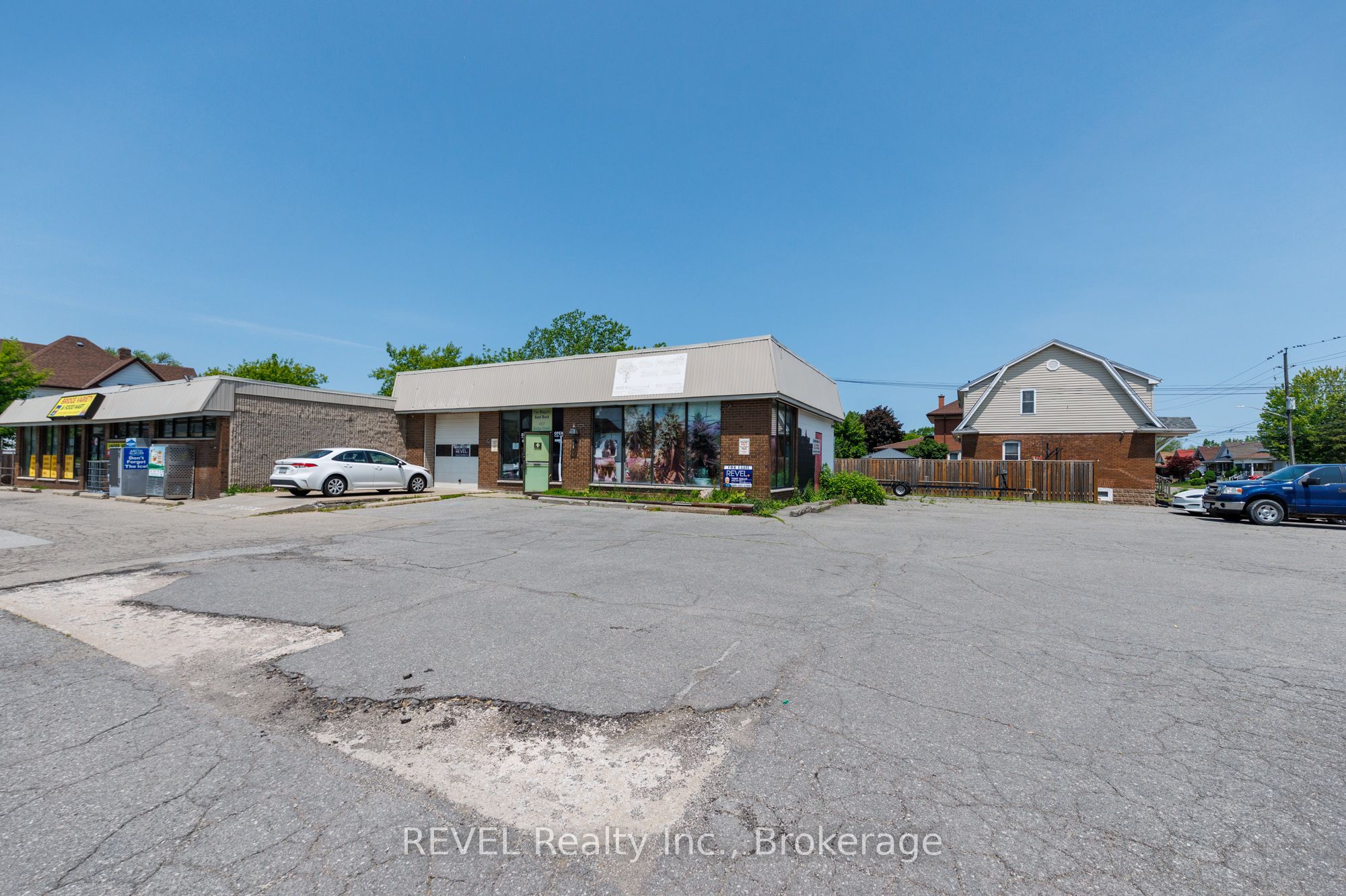 4957 Bridge Street, Niagara Falls, ON, L2E 2S4