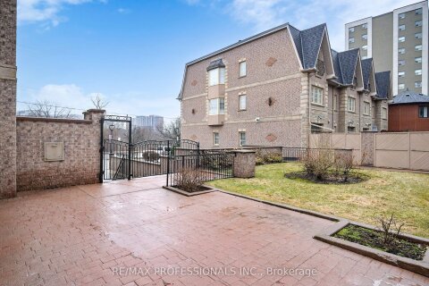 Additional image 8 of 544D Scarlett Road, Toronto, ON, M9P 2S2