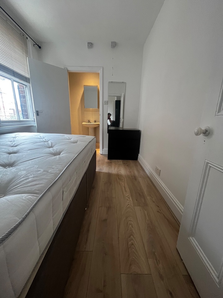 1 Bed Flat, Liverpool, L8, N1 7GU photo 3