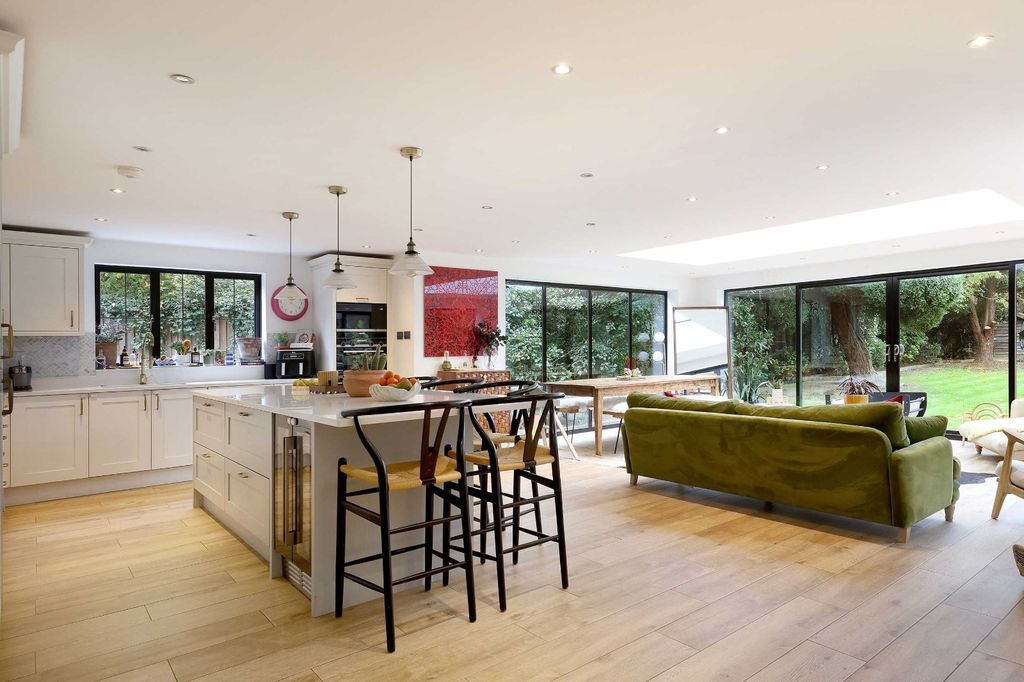 Additional image 2 of 5 bed detached house for saleWalkwood Rise, Beaconsfield, Buckinghamshire HP9
