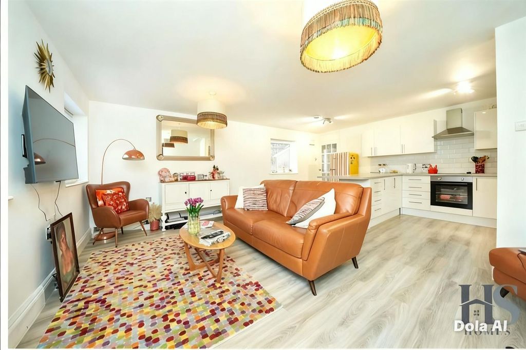 Additional image 2 of 2 bed flat for saleBadgers Bank Road, Sutton Coldfield B74
