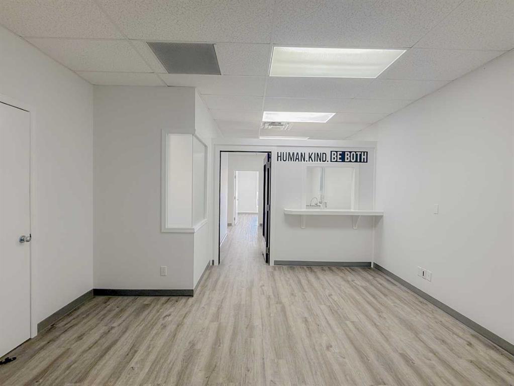 Additional image 4 of 203-9805 97 Street, Grande Prairie, AB, T8V 8B9