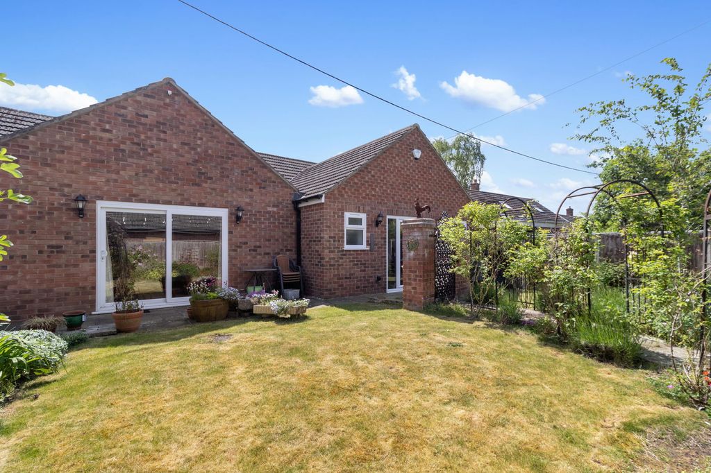 Additional image 13 of 2 bed bungalow for saleMinge Lane, Upton-Upon-Severn, Worcester WR8