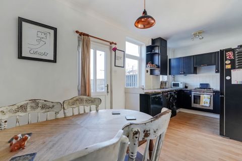 Midhill Road, Heeley, Sheffield S2