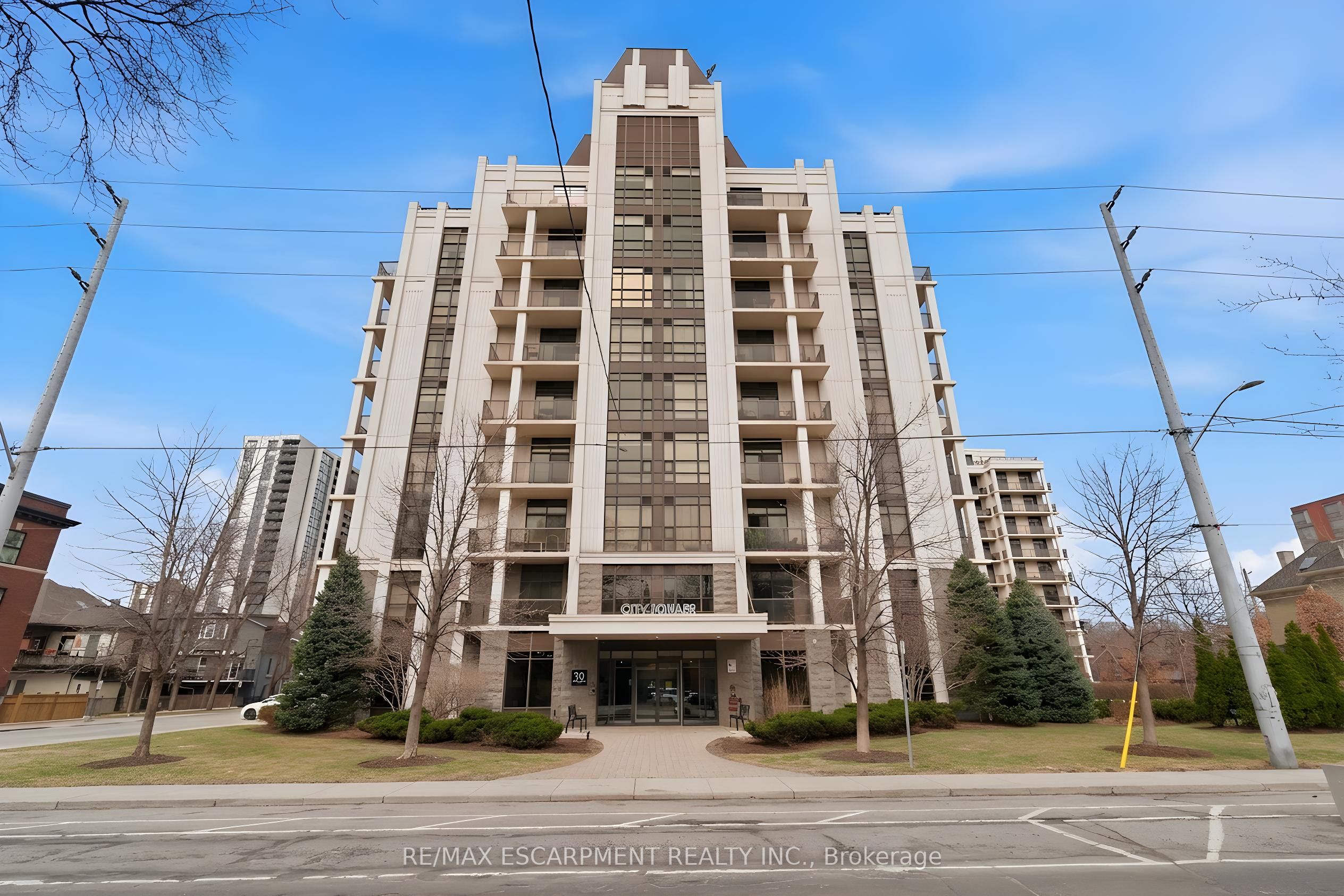 PH1-90 Charlton Avenue W, Hamilton, ON, L8P 0B4