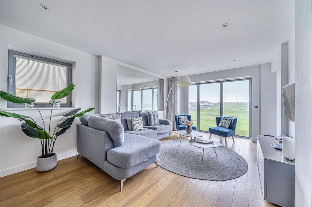 Additional image 5 of 3 bed flat for saleAzure, Headland Road, Newquay TR7