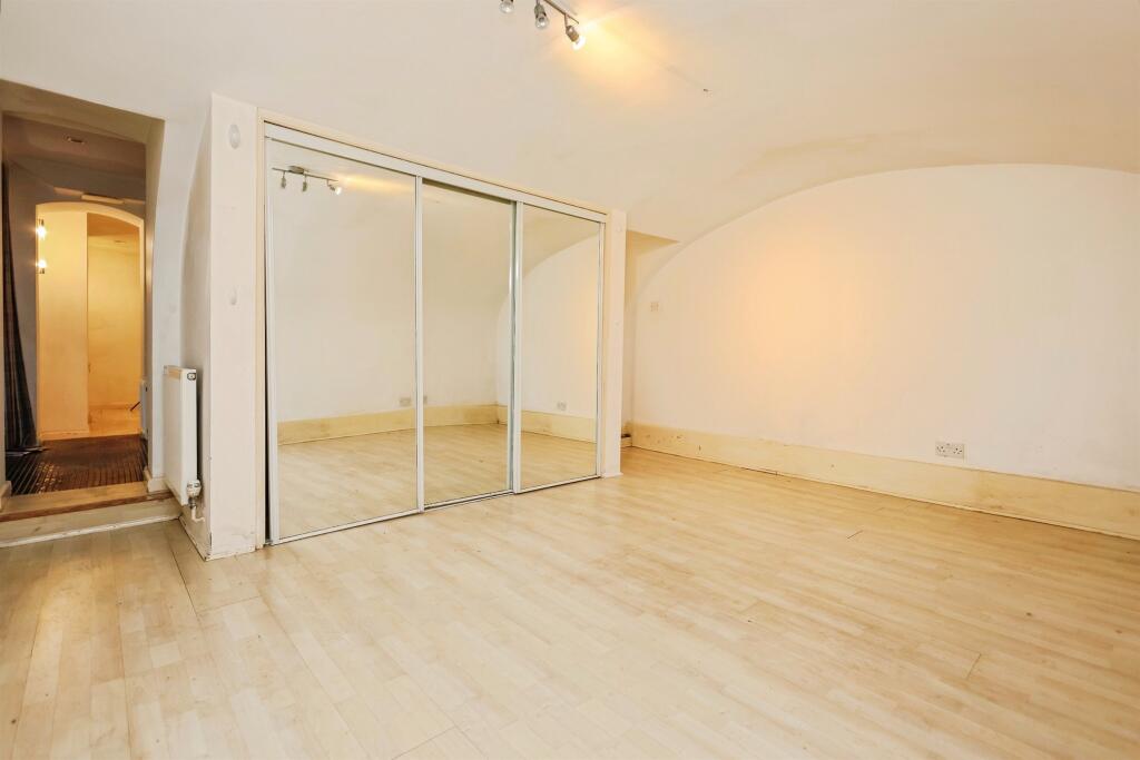 Old Church Road, Harborne, Birmingham photo 5