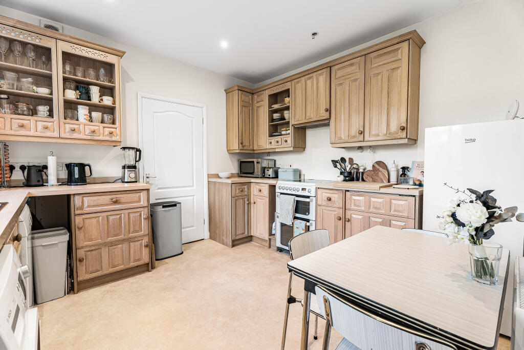 Additional image 22 of Hertford Road, Digswell, Welwyn, AL6
