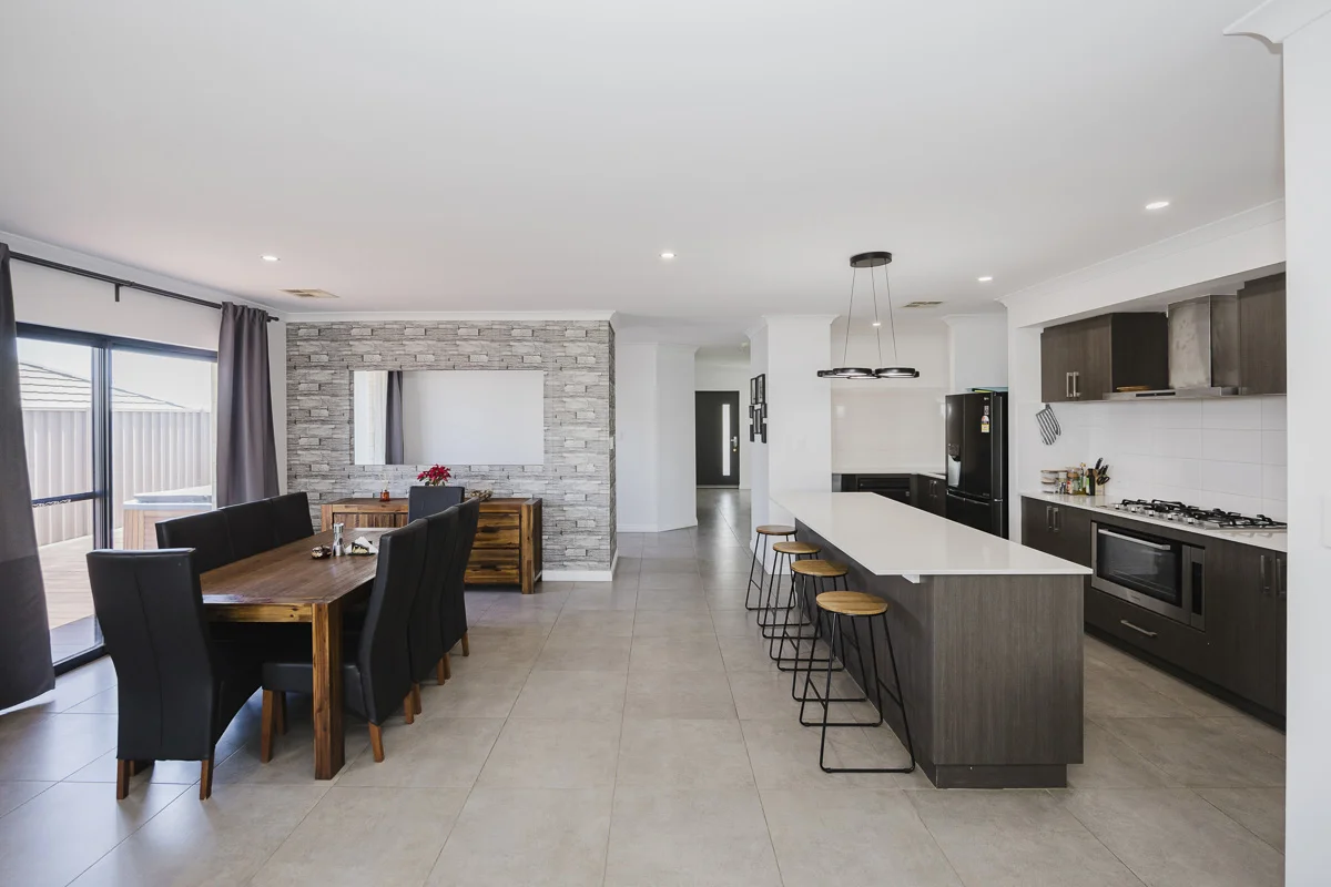 3 Capilano Avenue, Yanchep WA 6035 photo 2