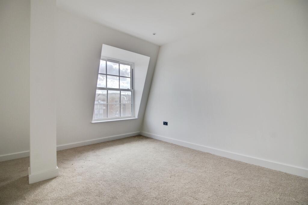 Additional image 8 of Stonehills, Welwyn Garden City